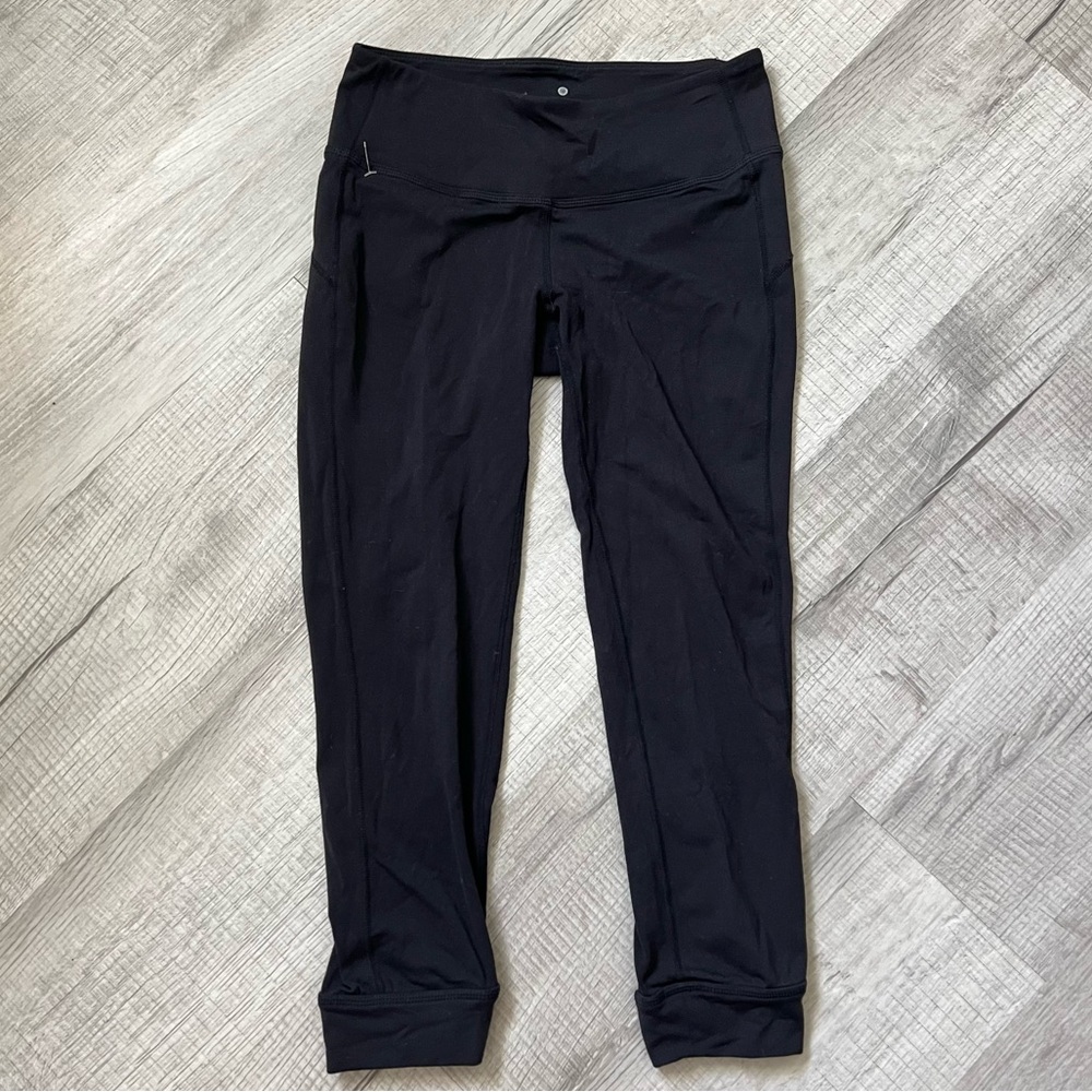 ATHLETA CRISSCROSS HEM Capri Crop Leggings Size XSmall